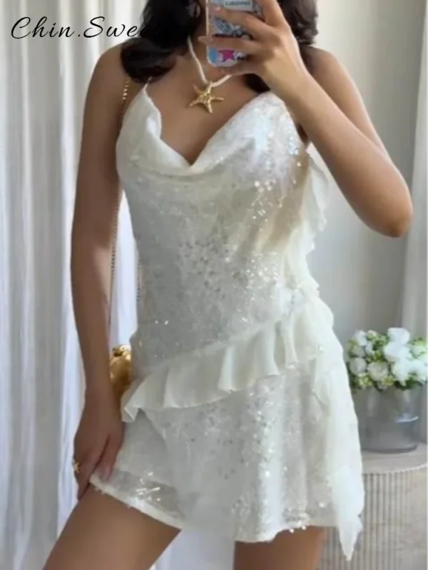 Robe de soirée volant et paillettes, col en V sans manche et dos nu - 140725/1054