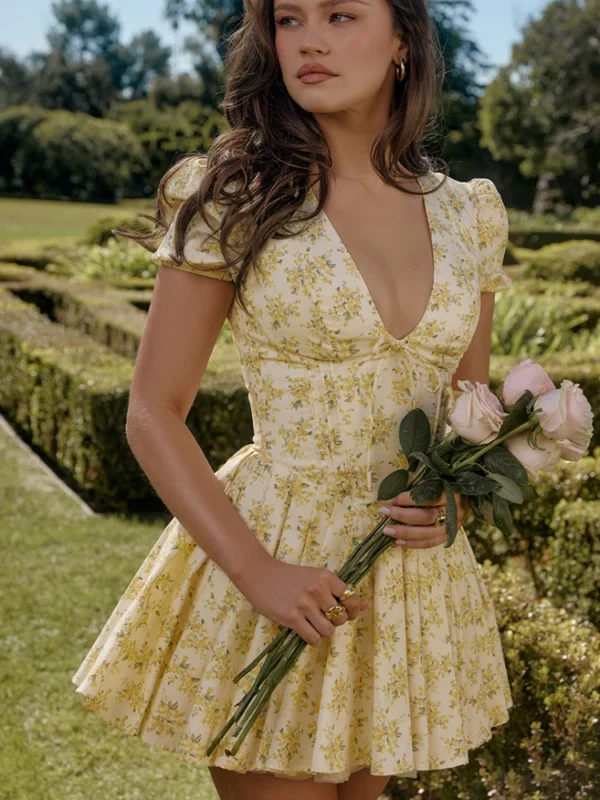 Robe en tulle à manches bouffantes et col en V - 130725/2025