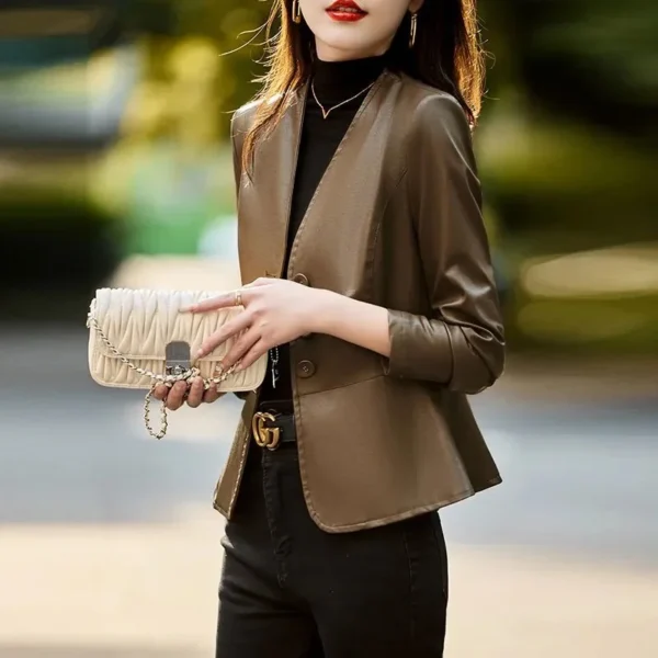 Veste en cuir cintrée à la taille, joli design - 300725/2245 – Image 4