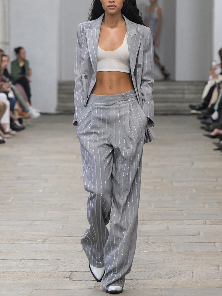 Ensemble deux pièces, pantalon gris, strass, bouton unique, Blazer + diamants rayés scintillants - 110825/1110