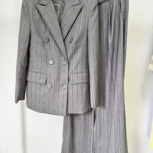 Alternative view of Ensemble deux pièces, pantalon gris, strass, bouton unique, Blazer + diamants rayés scintillants - 110825/1110