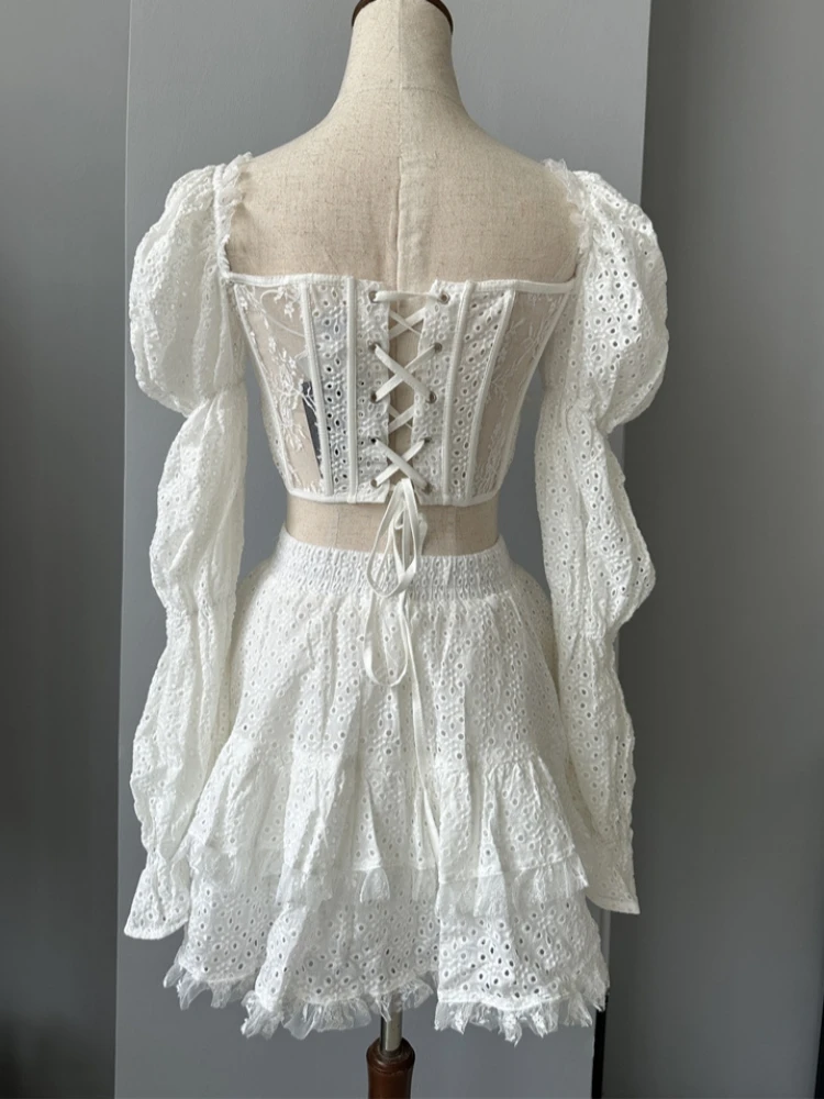 Ensemble deux pièces jupe trapèze, col carré, manches longues, haut court à lacets + Mini jupe - 110825/1132 – Image 6