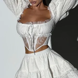 Alternative view of Ensemble deux pièces jupe trapèze,  col carré, manches longues, haut court à lacets + Mini jupe - 110825/1132