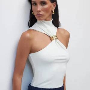 Débardeur col roulé, anneau en métal, sans manches - 120825/1627