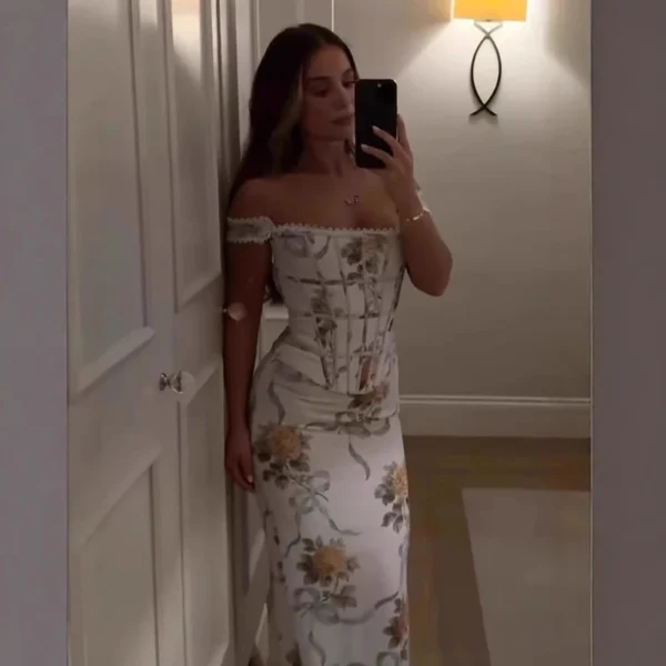 Robe et corset, élégante épaules nues sans manches dos nu - 030825/1852 – Image 3